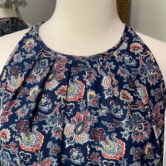 Lucy & Laurel Navy Multi Color Sleeveless Top - Picture 2 of 6